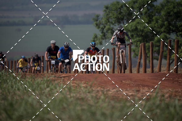 Buy your photos of the eventCROSS DUATHLON on Fotop