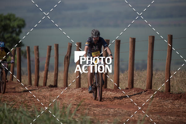 Buy your photos of the eventCROSS DUATHLON on Fotop