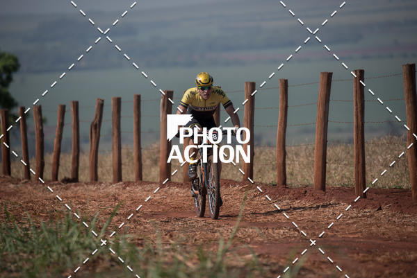Buy your photos of the eventCROSS DUATHLON on Fotop