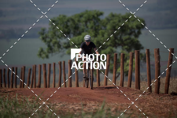 Buy your photos of the eventCROSS DUATHLON on Fotop