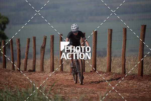 Buy your photos of the eventCROSS DUATHLON on Fotop