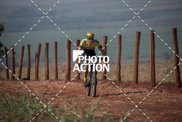 Buy your photos of the eventCROSS DUATHLON on Fotop