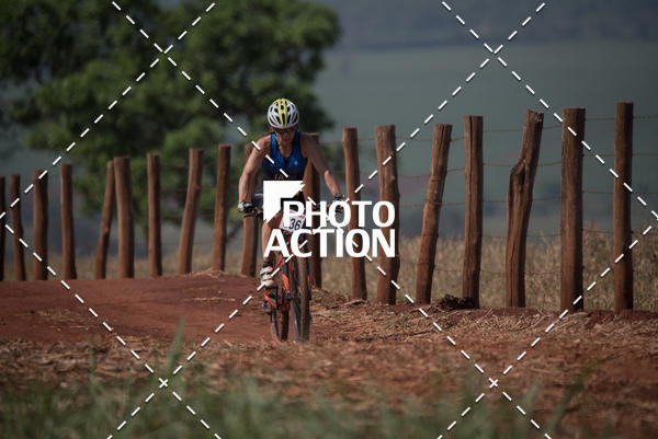 Buy your photos of the eventCROSS DUATHLON on Fotop