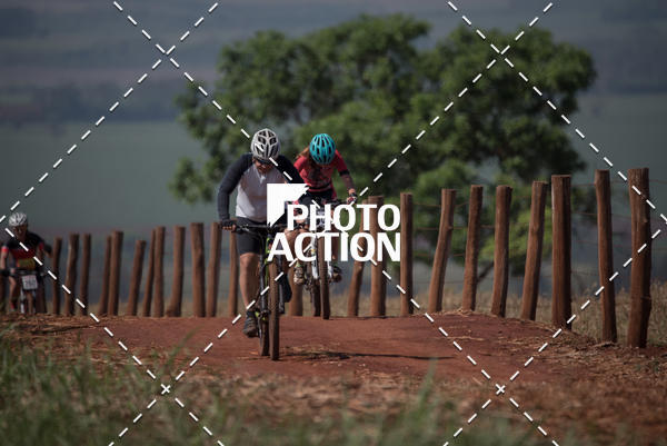 Buy your photos of the eventCROSS DUATHLON on Fotop