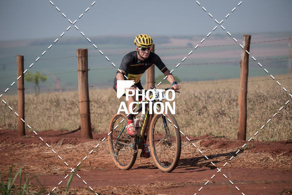 Buy your photos of the eventCROSS DUATHLON on Fotop