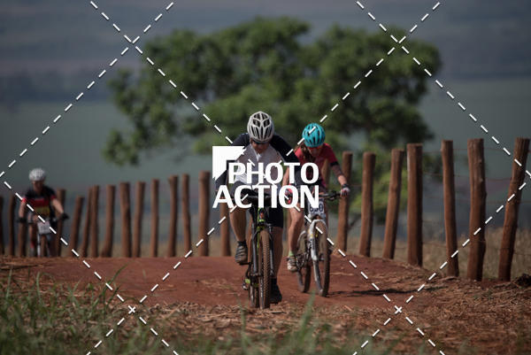 Buy your photos of the eventCROSS DUATHLON on Fotop