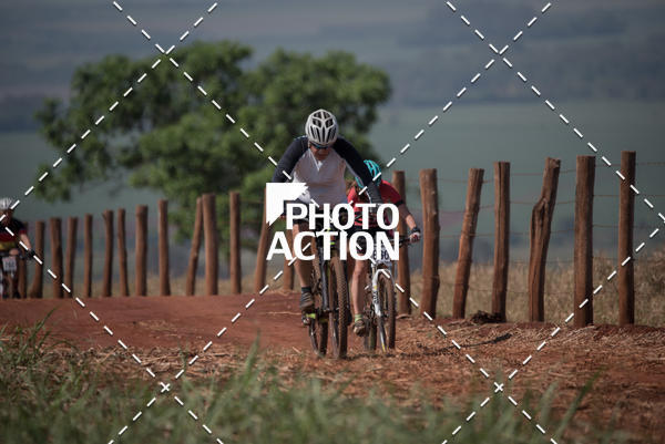 Buy your photos of the eventCROSS DUATHLON on Fotop