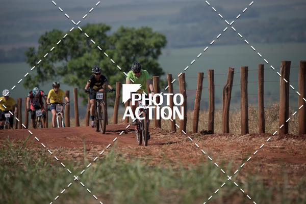 Buy your photos of the eventCROSS DUATHLON on Fotop