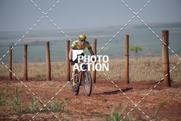 Buy your photos of the eventCROSS DUATHLON on Fotop