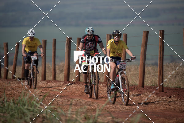 Buy your photos of the eventCROSS DUATHLON on Fotop