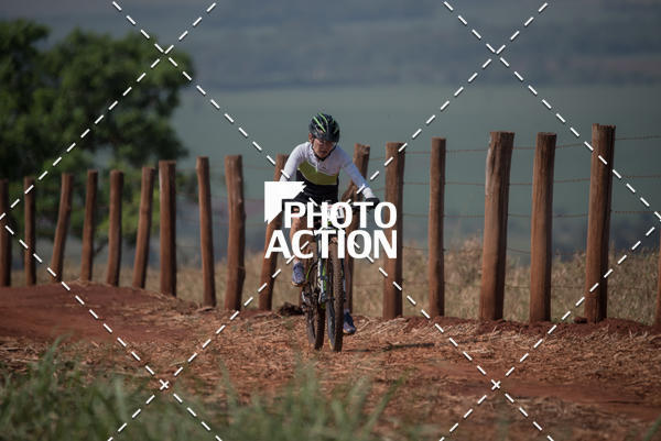 Buy your photos of the eventCROSS DUATHLON on Fotop