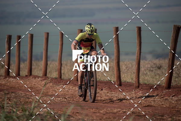 Buy your photos of the eventCROSS DUATHLON on Fotop