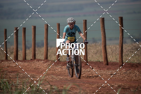 Buy your photos of the eventCROSS DUATHLON on Fotop