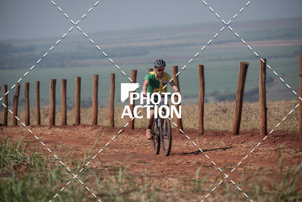 Buy your photos of the eventCROSS DUATHLON on Fotop