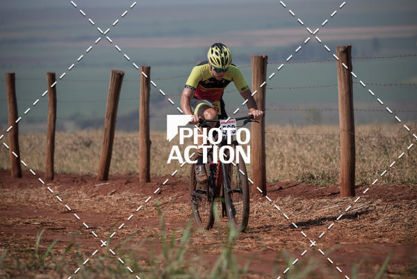 Buy your photos of the eventCROSS DUATHLON on Fotop