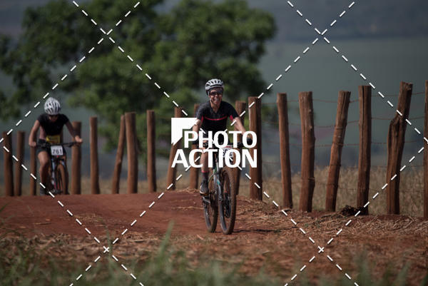 Buy your photos of the eventCROSS DUATHLON on Fotop