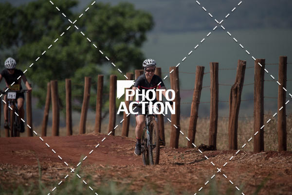 Buy your photos of the eventCROSS DUATHLON on Fotop