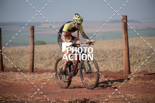 Buy your photos of the eventCROSS DUATHLON on Fotop
