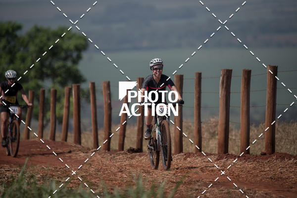 Buy your photos of the eventCROSS DUATHLON on Fotop