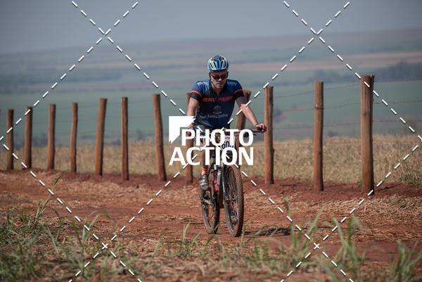 Buy your photos of the eventCROSS DUATHLON on Fotop