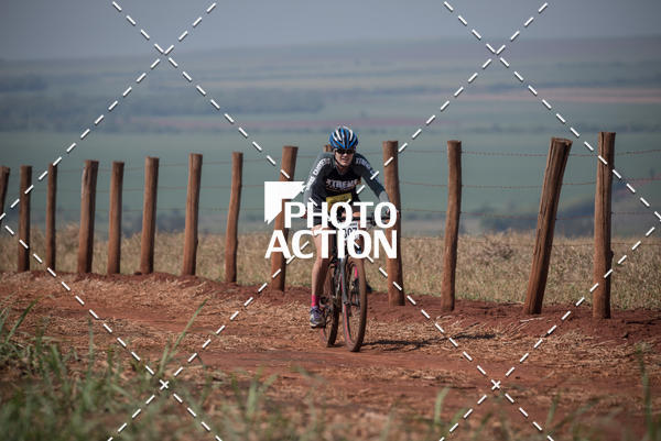 Buy your photos of the eventCROSS DUATHLON on Fotop