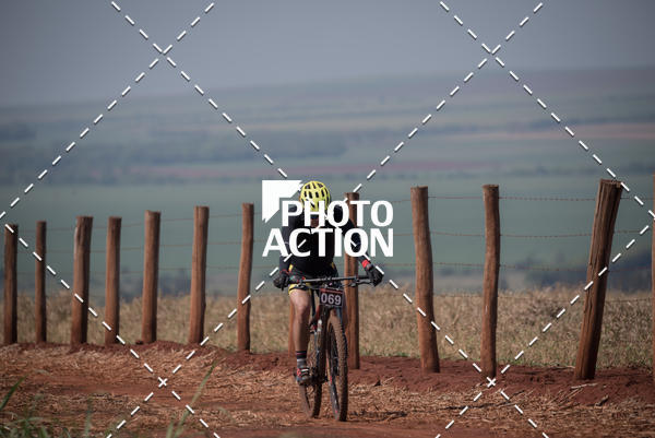 Buy your photos of the eventCROSS DUATHLON on Fotop