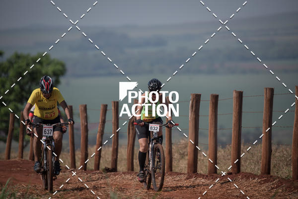 Buy your photos of the eventCROSS DUATHLON on Fotop