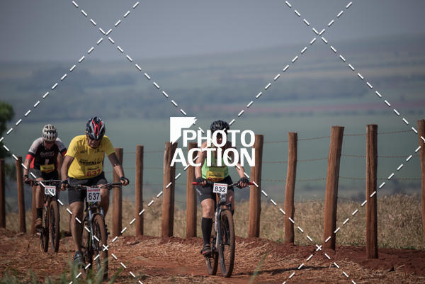 Buy your photos of the eventCROSS DUATHLON on Fotop