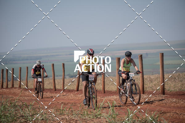 Buy your photos of the eventCROSS DUATHLON on Fotop