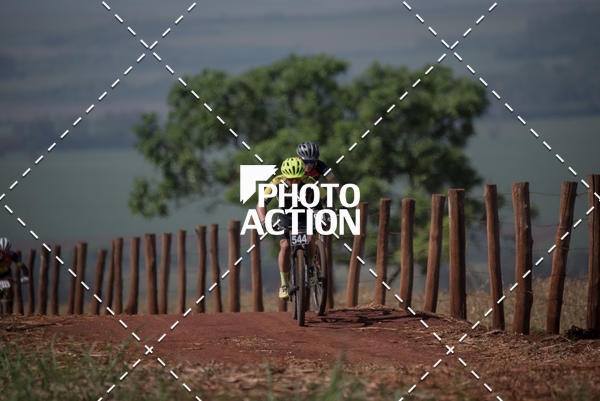 Buy your photos of the eventCROSS DUATHLON on Fotop