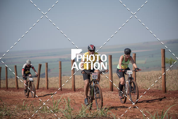 Buy your photos of the eventCROSS DUATHLON on Fotop