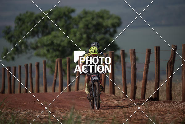Buy your photos of the eventCROSS DUATHLON on Fotop
