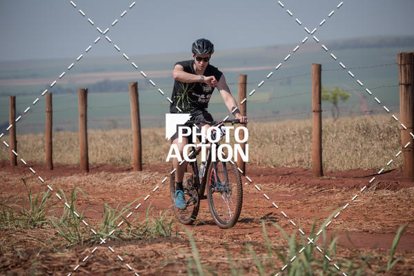 Buy your photos of the eventCROSS DUATHLON on Fotop