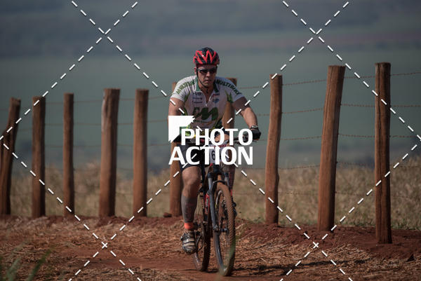 Buy your photos of the eventCROSS DUATHLON on Fotop