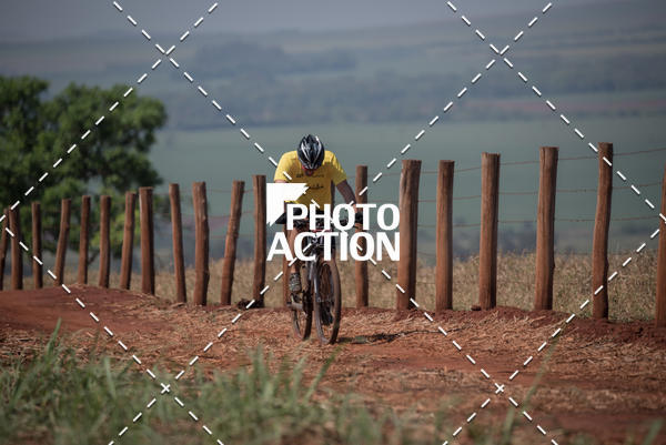 Buy your photos of the eventCROSS DUATHLON on Fotop