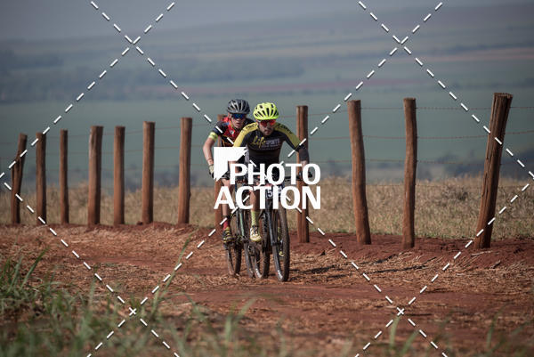 Buy your photos of the eventCROSS DUATHLON on Fotop
