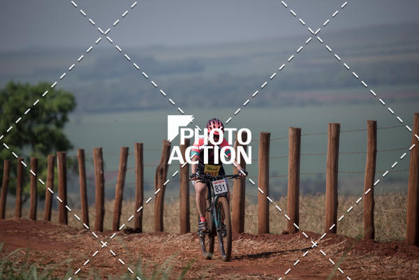 Buy your photos of the eventCROSS DUATHLON on Fotop