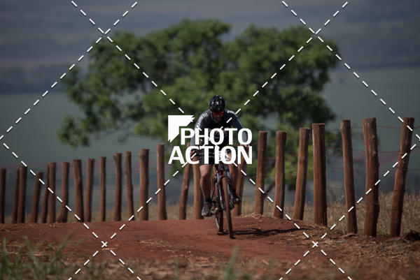 Buy your photos of the eventCROSS DUATHLON on Fotop