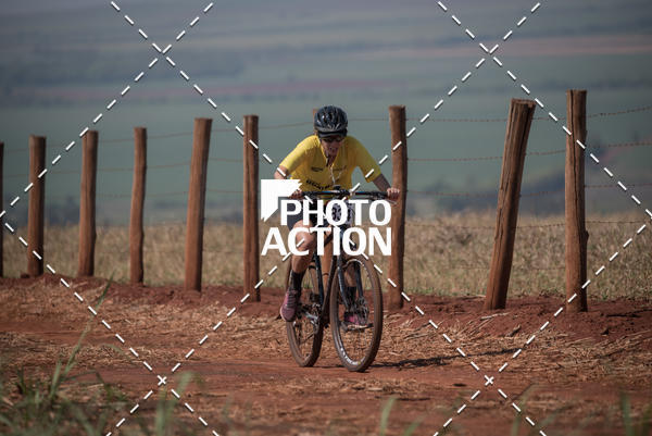 Buy your photos of the eventCROSS DUATHLON on Fotop