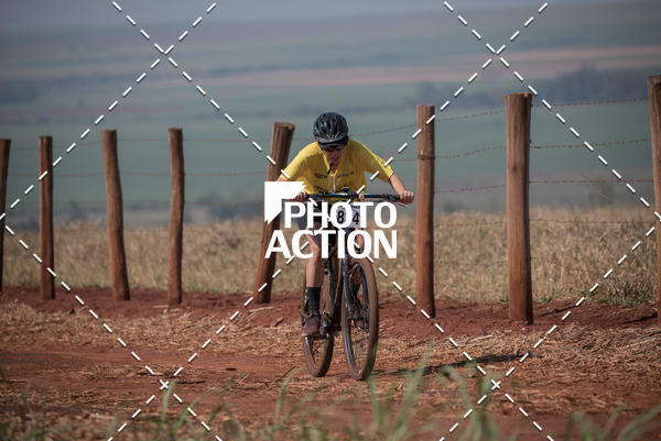 Buy your photos of the eventCROSS DUATHLON on Fotop