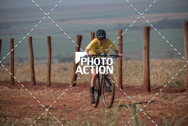 Buy your photos of the eventCROSS DUATHLON on Fotop