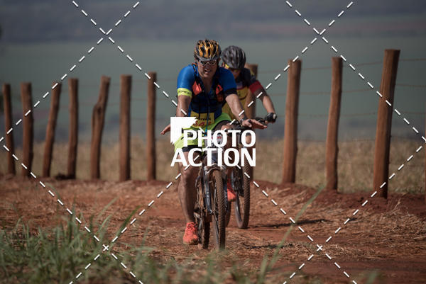 Buy your photos of the eventCROSS DUATHLON on Fotop