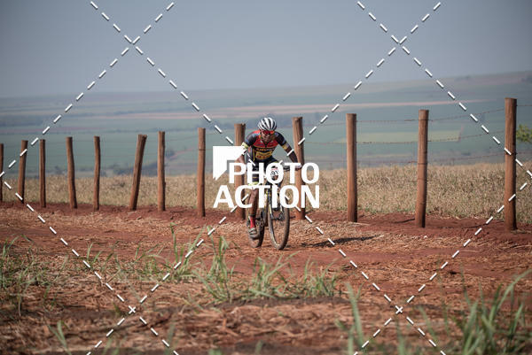Buy your photos of the eventCROSS DUATHLON on Fotop