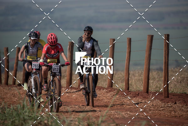 Buy your photos of the eventCROSS DUATHLON on Fotop