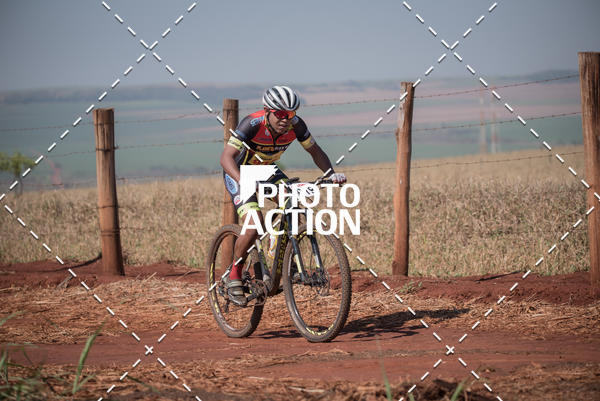 Buy your photos of the eventCROSS DUATHLON on Fotop