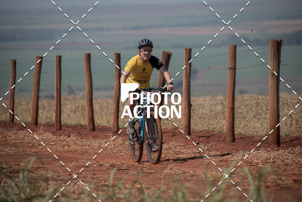 Buy your photos of the eventCROSS DUATHLON on Fotop