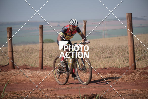 Buy your photos of the eventCROSS DUATHLON on Fotop