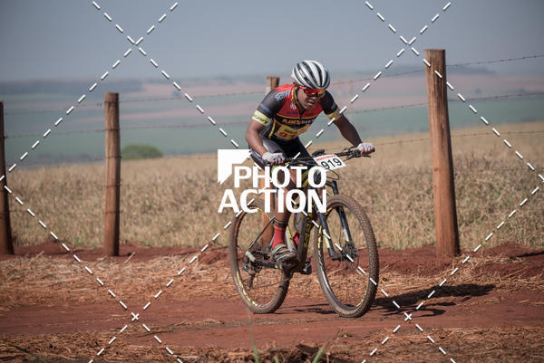 Buy your photos of the eventCROSS DUATHLON on Fotop