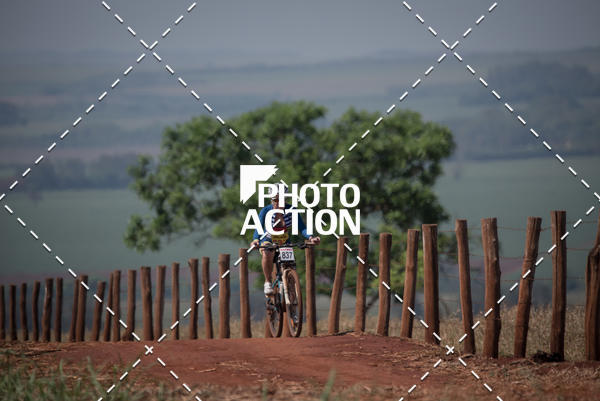 Buy your photos of the eventCROSS DUATHLON on Fotop