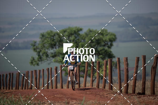 Buy your photos of the eventCROSS DUATHLON on Fotop